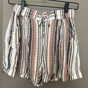 Women’s linen striped flowy shorts. Size small
